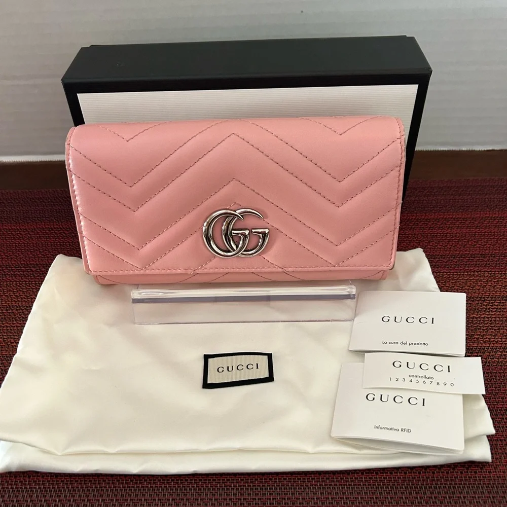 Gucci GG Pink Marmont Wallet w/Chain - Picture 2 of 16